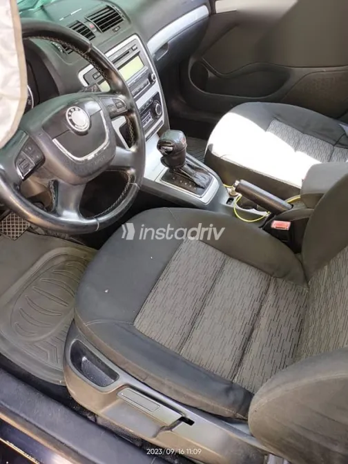 سكودا فانتازيا 2012 أسود مستعملة للبيع - 2