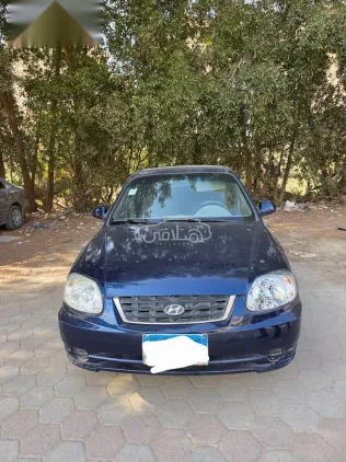 هيونداي فيرنا 2011 أزرق غامق مستعملة للبيع