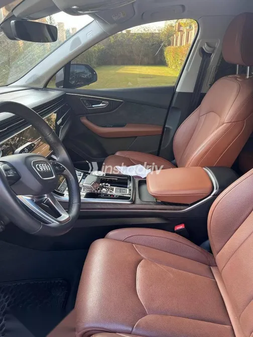 اودي Q7 2021 فضي مستعملة للبيع - 4