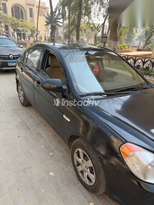 هيونداي اكسنت 2010 أسود مستعملة للبيع - 3