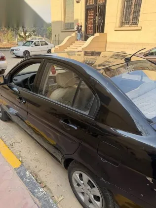 هيونداي اكسنت 2010 أسود مستعملة للبيع