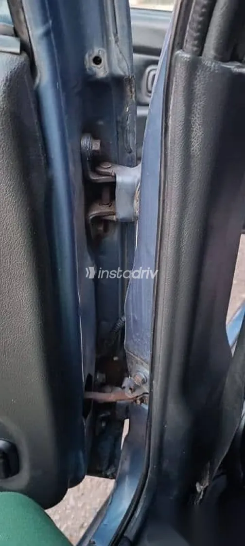 هيونداي اكسيل 1996 أزرق غامق مستعملة للبيع - 8