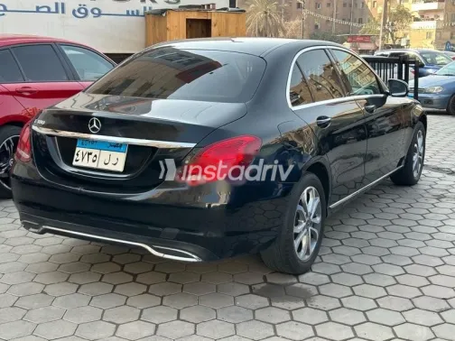 مرسيدس C 180 2017 أسود مستعملة للبيع - 2