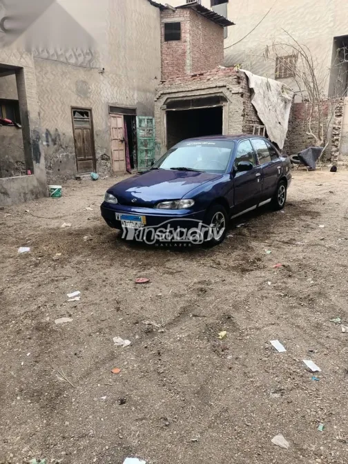 هيونداي اكسنت 1995 أزرق غامق مستعملة للبيع - 1