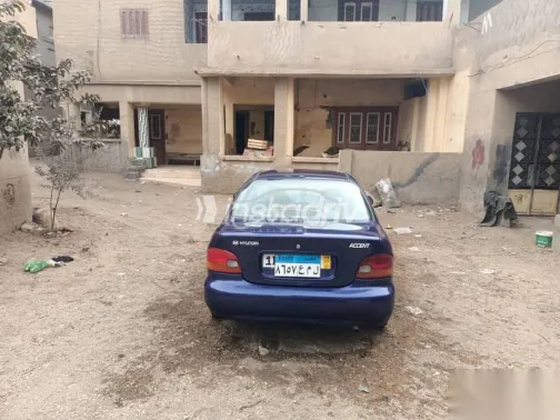 هيونداي اكسنت 1995 أزرق غامق مستعملة للبيع - 4