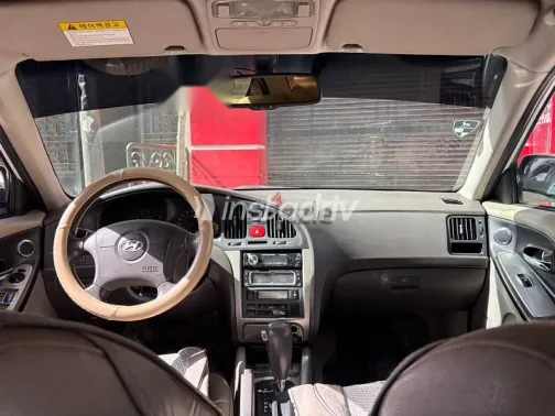 Hyundai Avante 2005 White Used for Sale - 5