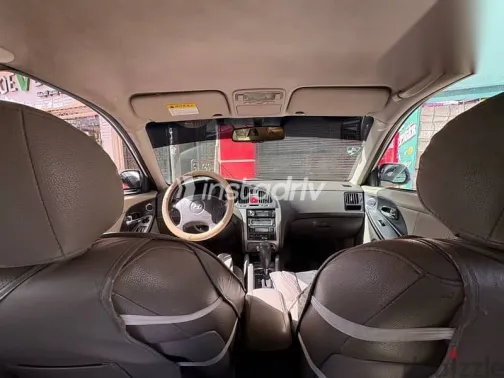 Hyundai Avante 2005 White Used for Sale - 6