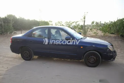 دايو نوبيرا 2004 أزرق غامق مستعملة للبيع - 2