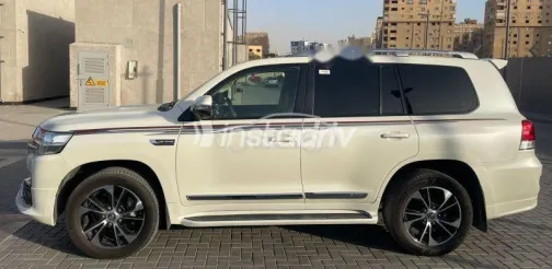 Toyota Land Cruiser 2020 White Used for Sale - 2