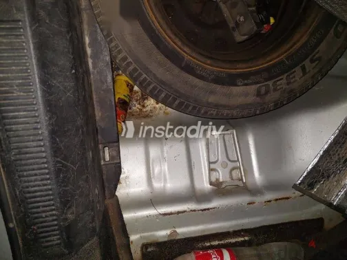 هيونداي افانتي 2000 فضي مستعملة للبيع - 4