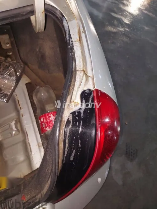 هيونداي افانتي 2000 فضي مستعملة للبيع - 5