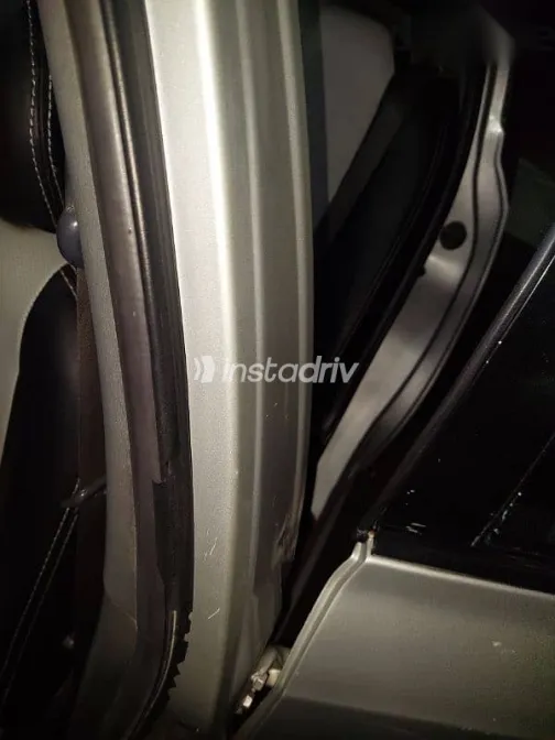 هيونداي افانتي 2000 فضي مستعملة للبيع - 6