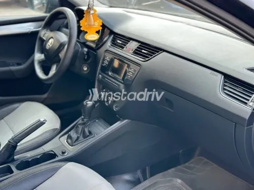 سكودا اوكتافيا 2016 أسود مستعملة للبيع - 4