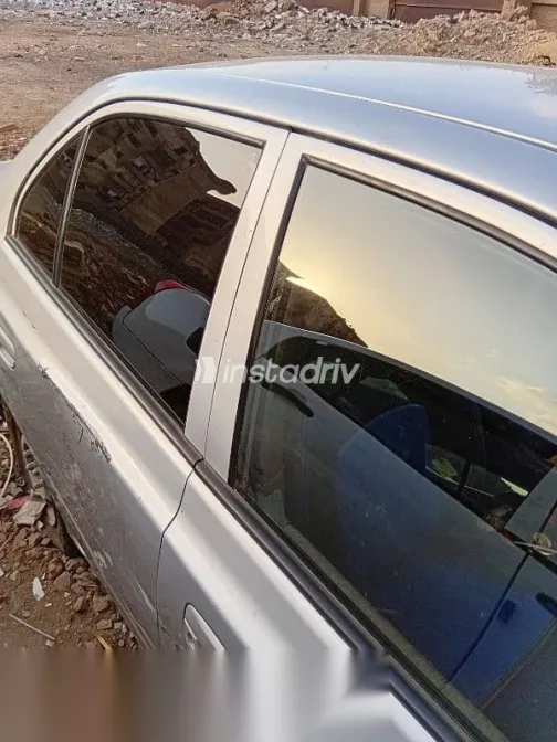 Hyundai Verna 2015 Silver Used for Sale - 2