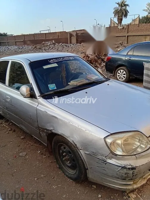 Hyundai Verna 2015 Silver Used for Sale - 4