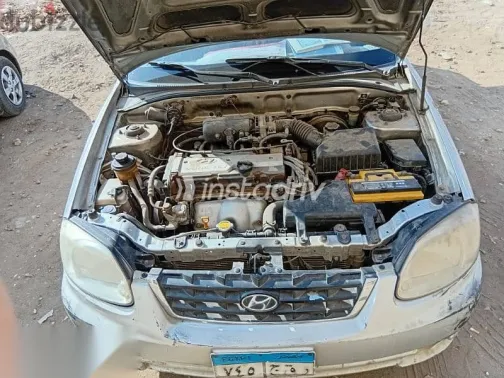 Hyundai Verna 2015 Silver Used for Sale - 6