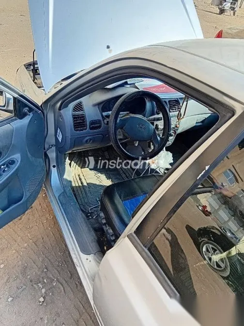 Hyundai Verna 2015 Silver Used for Sale - 8