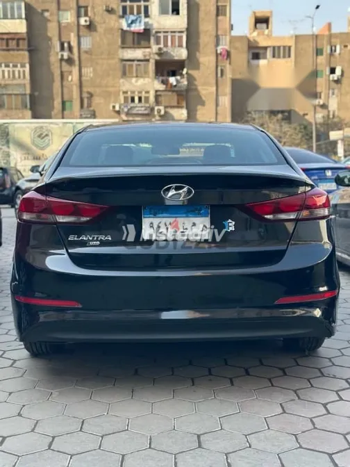 Hyundai Elantra 2019 Black Used for Sale - 4