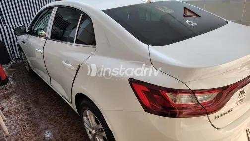رينو ميجان 2021 أبيض مستعملة للبيع - 2