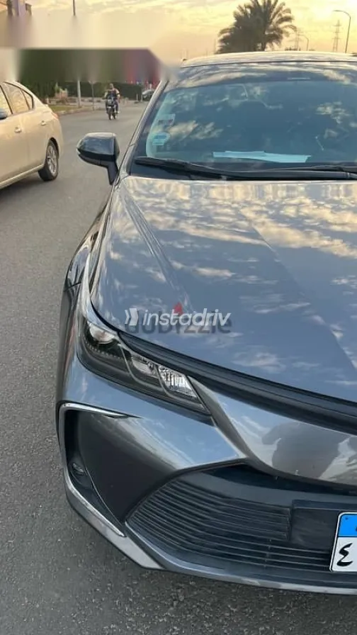 تويوتا كورولا 2023 رمادي مستعملة للبيع - 3