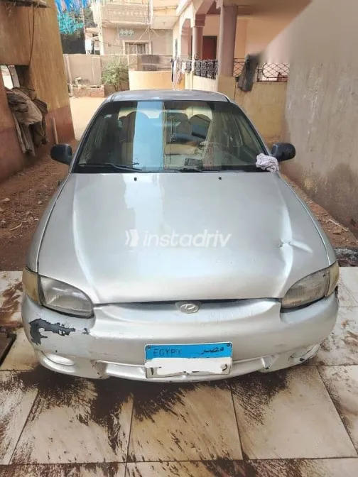 Hyundai Accent 1999 Silver Used for Sale - 1