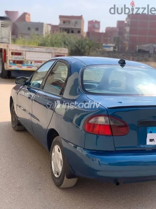 دايو لانوس 1999 أزرق غامق مستعملة للبيع - 4