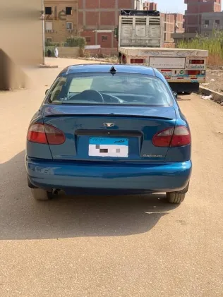 دايو لانوس 1999 أزرق غامق مستعملة للبيع