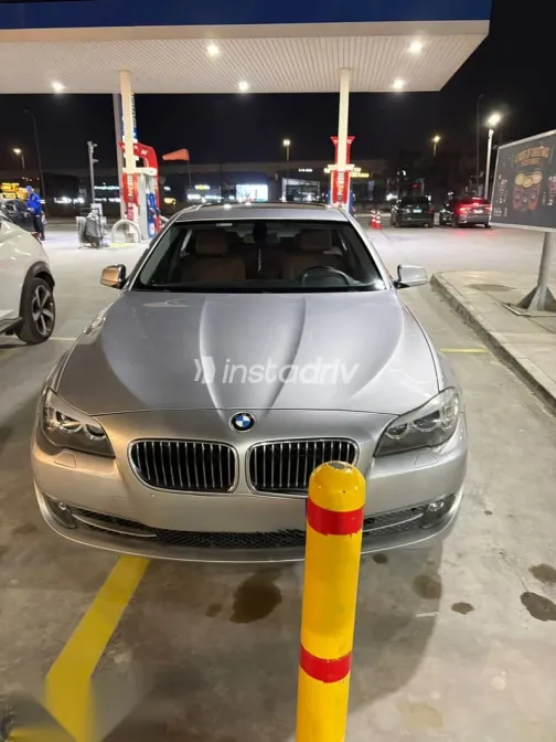 بي ام دبليو 520 2012 فضي مستعملة للبيع - 2