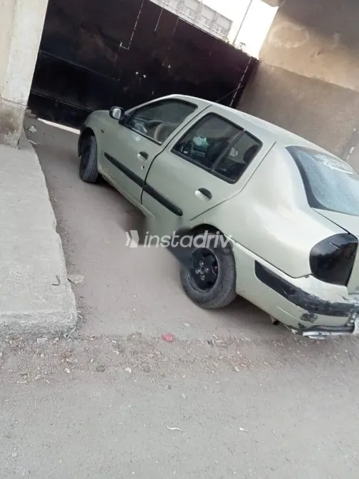 رينو كليو 2002 أخضر مستعملة للبيع - 4