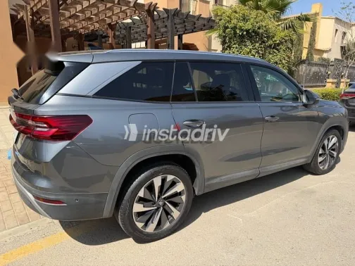 سكودا كودياك 2025 رمادي مستعملة للبيع - 4