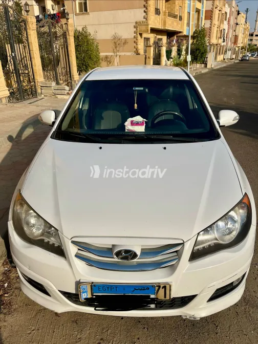 هيونداي إلنترا اتش دى 2018 أبيض مستعملة للبيع - 5