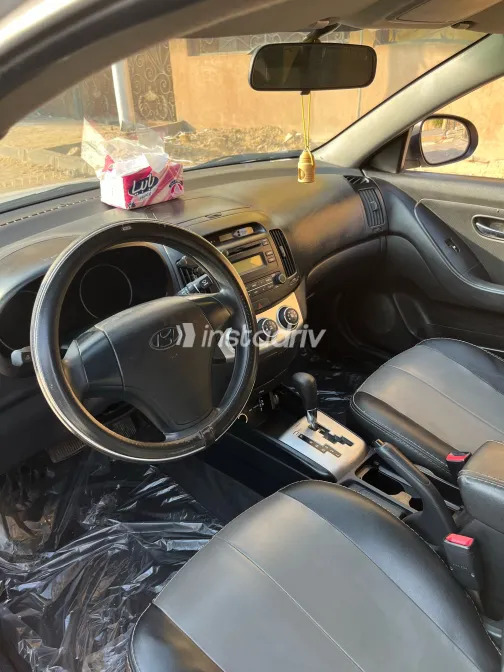 هيونداي إلنترا اتش دى 2018 أبيض مستعملة للبيع - 8