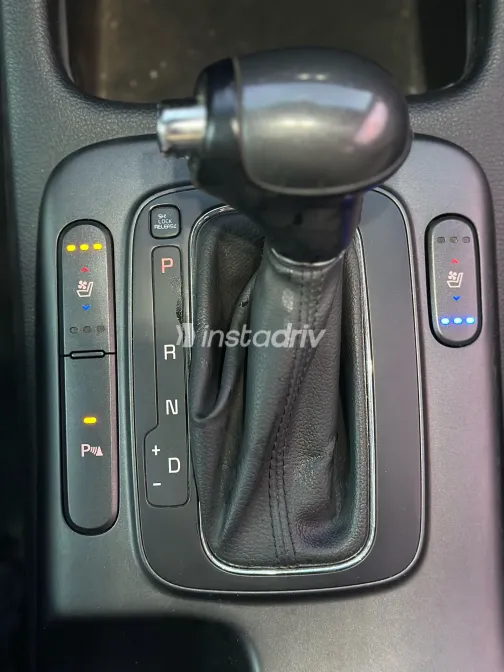 كيا K3 2013 أبيض مستعملة للبيع - 2