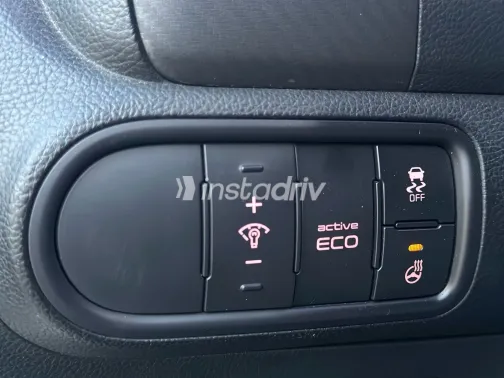 كيا K3 2013 أبيض مستعملة للبيع - 4