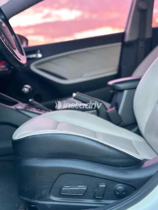 كيا K3 2013 أبيض مستعملة للبيع - 10