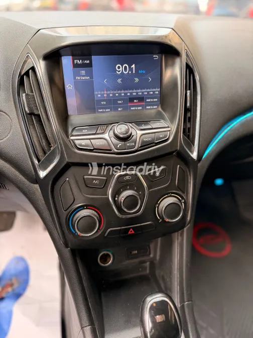 شيرى اريزو 5 2021 أبيض مستعملة للبيع - 1