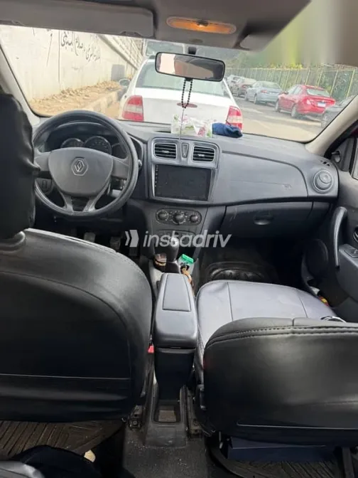 Renault Logan 2016 Red Used for Sale - 4