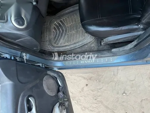 رينو لوجان 2013 أزرق غامق مستعملة للبيع - 4