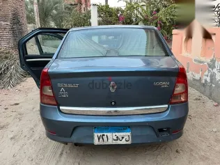 رينو لوجان 2013 أزرق غامق مستعملة للبيع