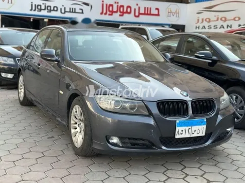 BMW 318 2010 Gray Used for Sale - 5