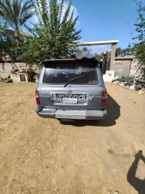 تويوتا لاند كروزر 1997 رمادي مستعملة للبيع - 2