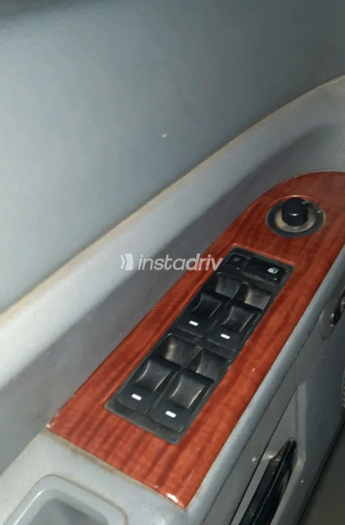 جيب جراند شيروكي 2006 أبيض مستعملة للبيع - 3