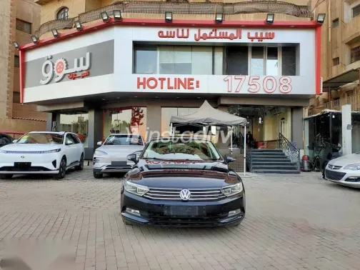 Volkswagen Passat 2019 Black Used for Sale - 1