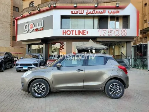 سوزوكى سويفت 2022 رمادي مستعملة للبيع - 2