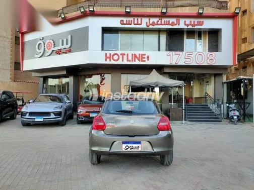 سوزوكى سويفت 2022 رمادي مستعملة للبيع - 4