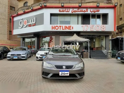 سيات ليون 2017 رمادي مستعملة للبيع - 1