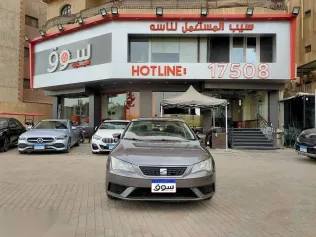سيات ليون 2017 رمادي مستعملة للبيع