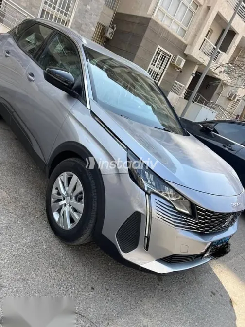 بيجو 3008 2025 فضي مستعملة للبيع - 2