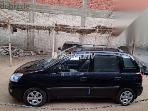 هيونداي ماتريكس 2010 أسود مستعملة للبيع - 1