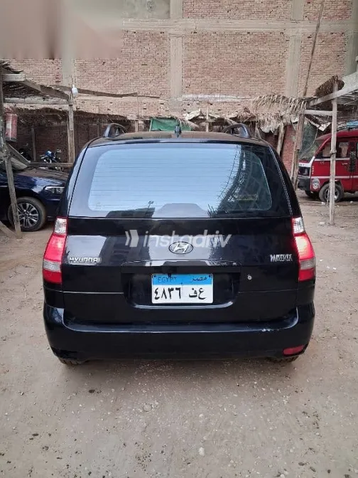 هيونداي ماتريكس 2010 أسود مستعملة للبيع - 4